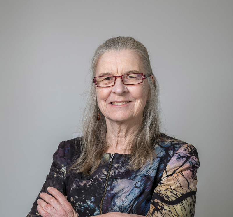 Professor Amanda Oakley